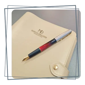 agenda e caneta tinteiro